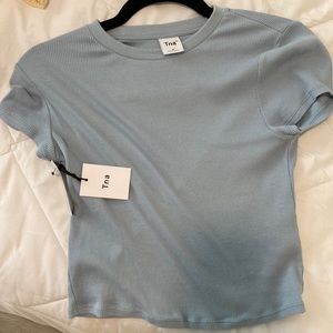 Aritzia blue t shirt